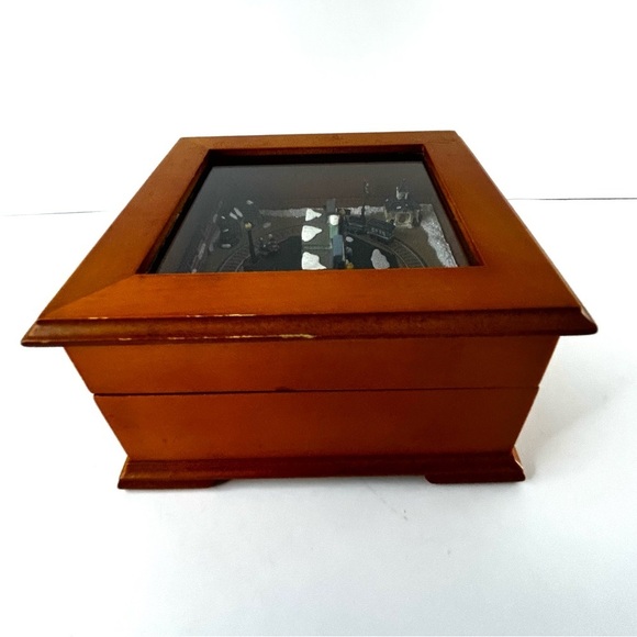 Vtg Cannonball Express Mr. Christmas Gold Label Collections Music Box Mini Train - Picture 9 of 10